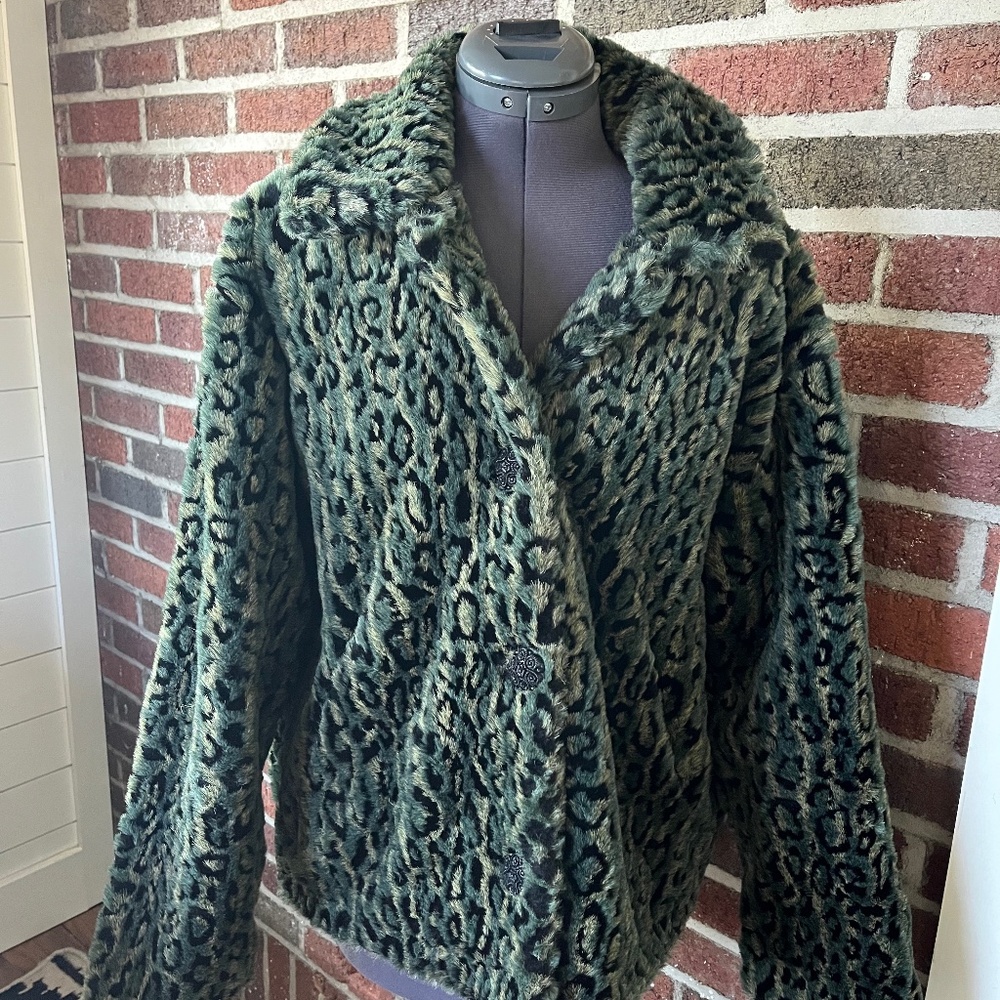 Tiace Women’s Green Leopard Faux Fur Coat